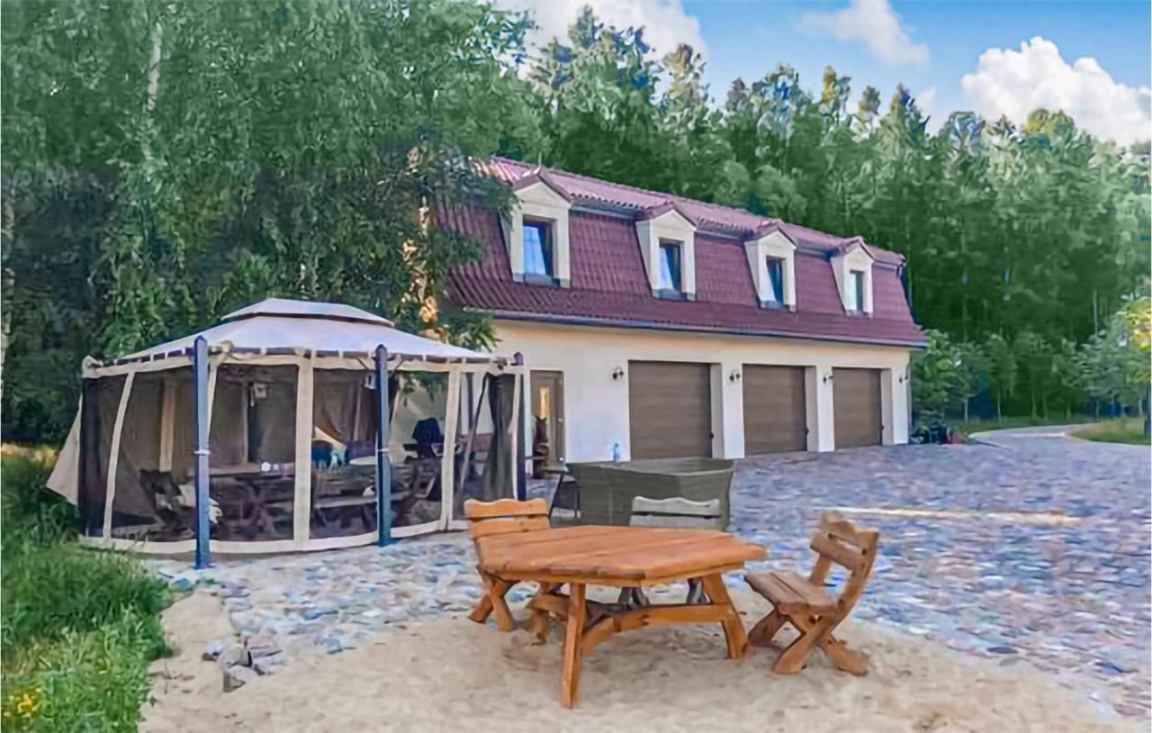Amazing Home In Gniewino With Kitchen Kültér fotó